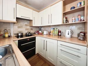 Kitchen- click for photo gallery